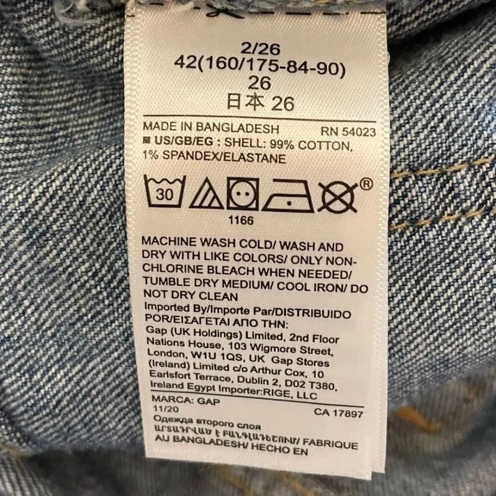 Gap denim 9” Bermuda shorts size 2 distressed jean denim ripped